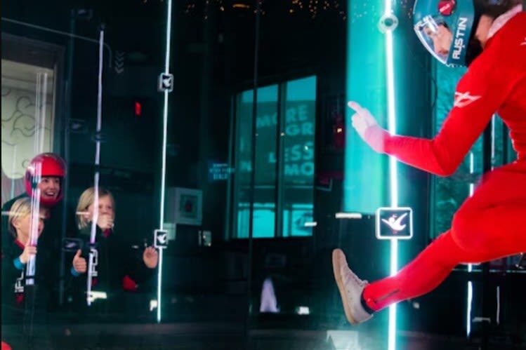 iFLY Indoor Skydiving in Seattle - What the wind tunnel experience feels like