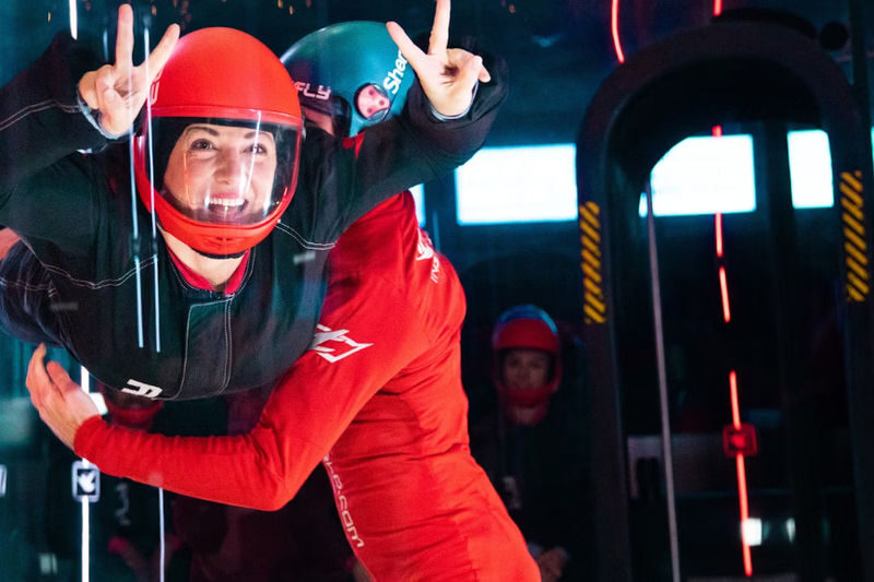 iFLY Indoor Skydiving in Seattle - Two short turns in the air