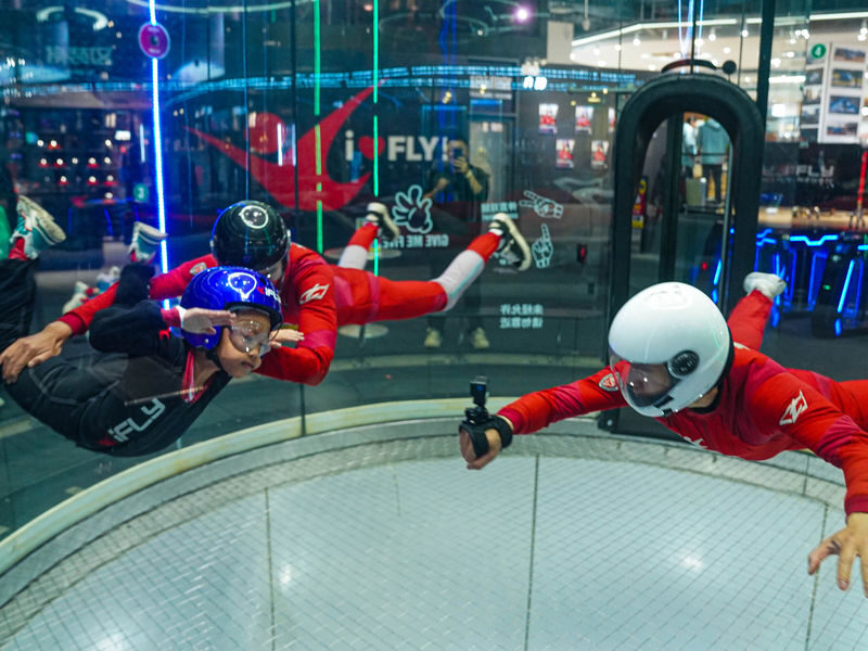 iFLY Indoor Skydiving, Wind Tunnel Flying, Freestyle Skydiving | One Avenue Store - Comparing the packages and judging the price