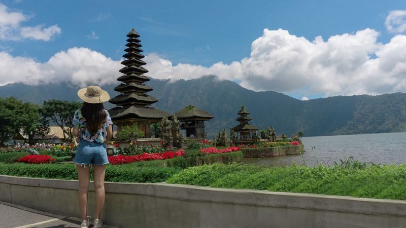 Ijen Blue Fire Hiking Tour from Bali - Who should choose this overnight outing