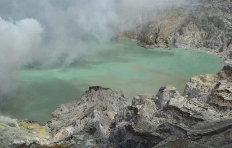 Ijen Crater: Blue Fire and Sulfur Mines Half-Day Tour - Practical Tips for a Smooth Experience