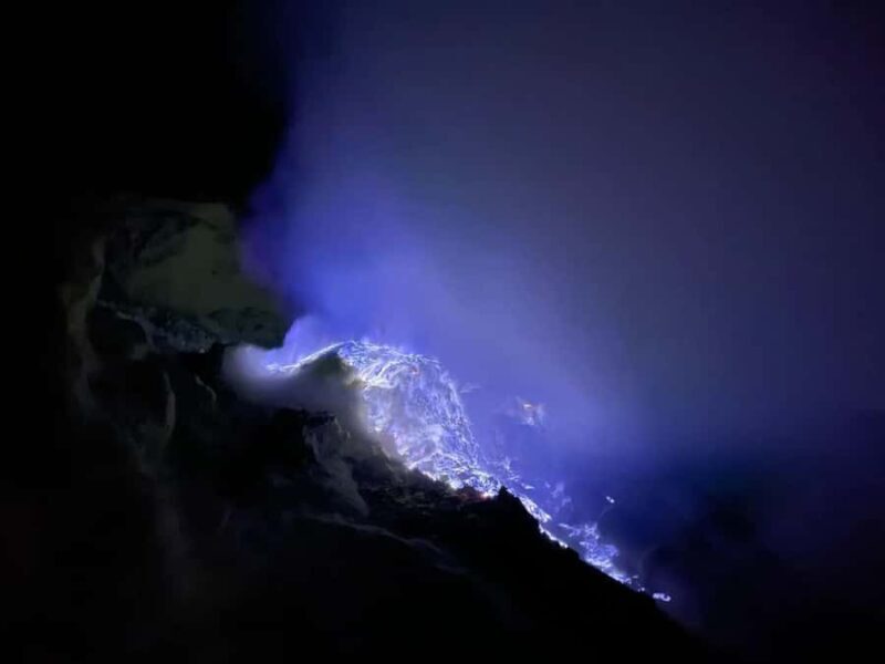 Ijen Crater Blue Fire Night Hike - A Deep Dive Into the Ijen Experience