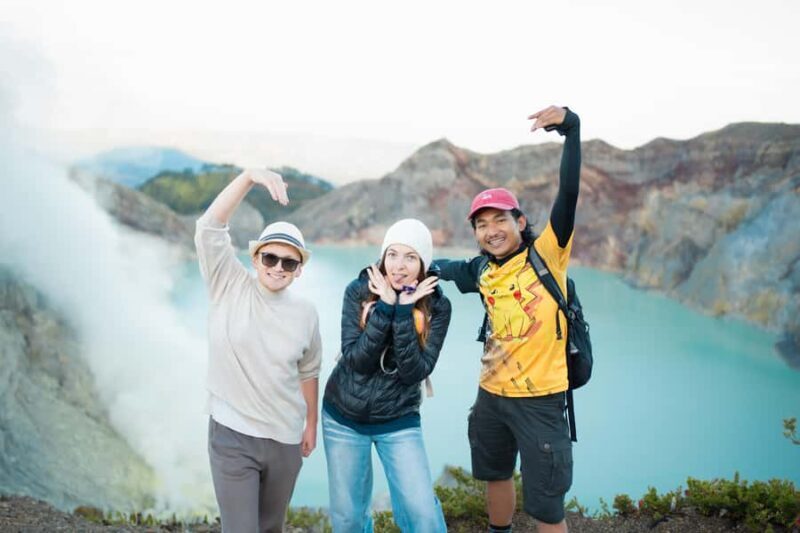 Ijen Midnight Tour With Experienced Guide - Good To Know