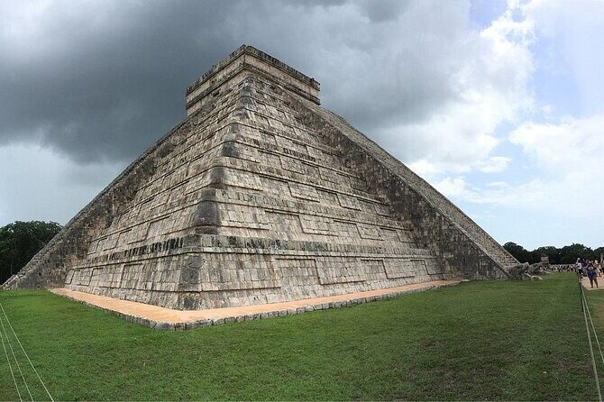 Ik kill & Hubiku Cenotes and Chichen Itza from Riviera Maya - Authentic Experience or Touristic Hustle? 