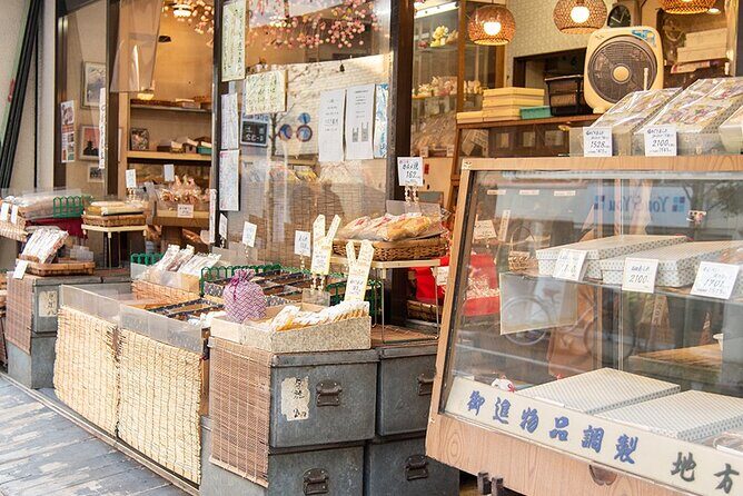 Ikegami Honmonji Temple Walking Tour in Tokyo - The Experience in Detail