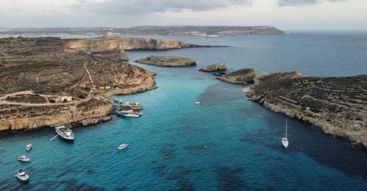 Il-Qala: Comino's Blue Lagoon Roundtrip Speedboat Transfer - Participant and Date Selection