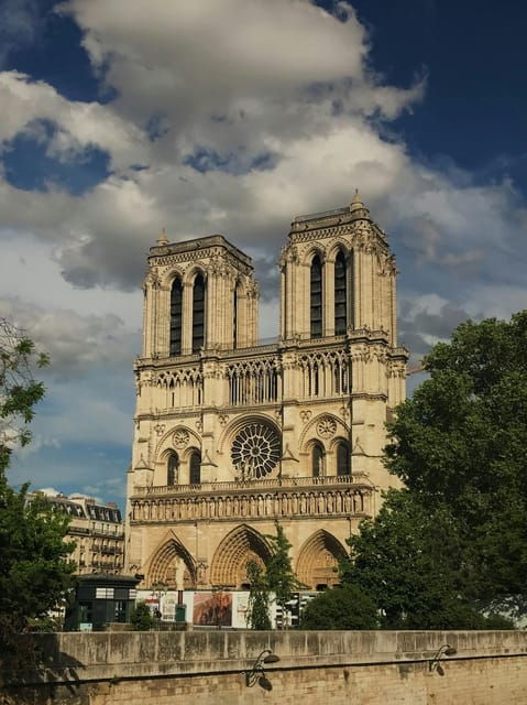Ile De La Cite & Notre Dame Exterior | Guided Tour | 1h - Activity and Duration