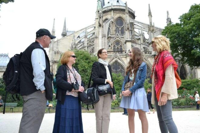 Île De La Cité Walking Tour + Saint Chapelle Entry Ticket - Important Items to Bring