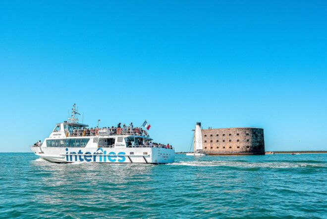 Ile D'oléron: Boat Trip to Fort Boyard 1h00 - Availability