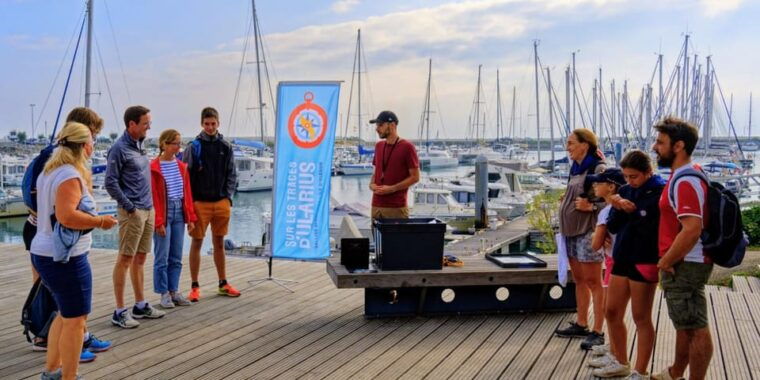 Ile D'oléron: Life-Size Treasure Hunt on Foot - Team Formation and Group Sizes