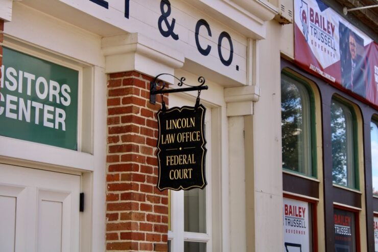 Illinois: Land of Lincoln Self-Guided Audio Walking Tour - Tour Overview