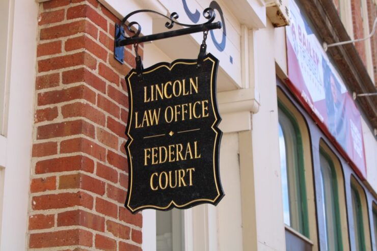 Illinois: Land of Lincoln Self-Guided Audio Walking Tour - Experience Highlights