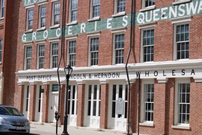Illinois: Land of Lincoln Self-Guided Audio Walking Tour - Booking Information