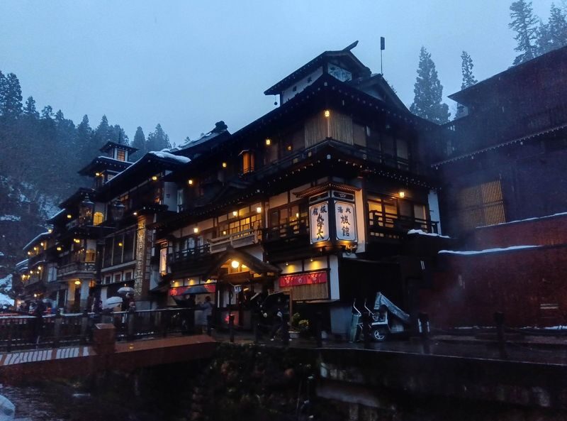 Illuminated Ginzan Onsen & Tohoku Highlights Bus Tour from Sendai - The appeal of Ginzan after dark