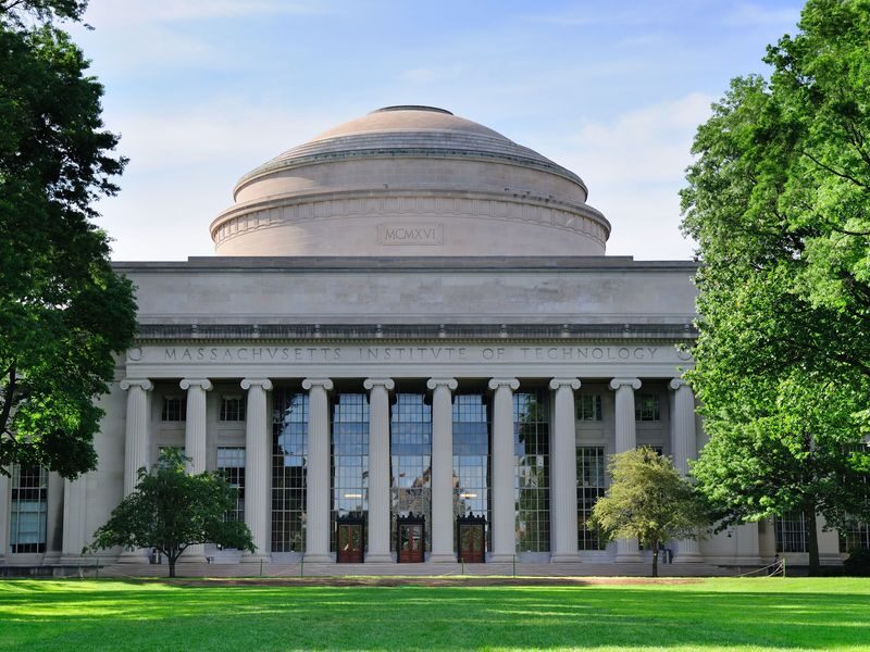 Illustrious Schools: MIT and Harvard University Walking Tour - At a glance: two campuses and one subway ride