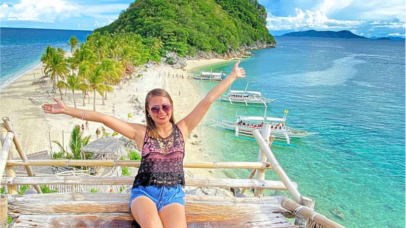 Iloilo Gigantes Island Hopping & Seafood Private Tour - Island stops and the sandbar