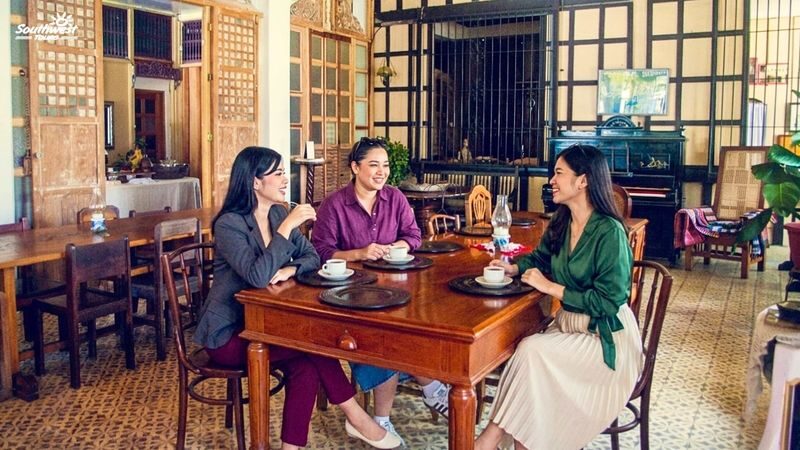 Iloilo Southern Countryside Tour - Camiña Balay na Bato: an old house and hot chocolate