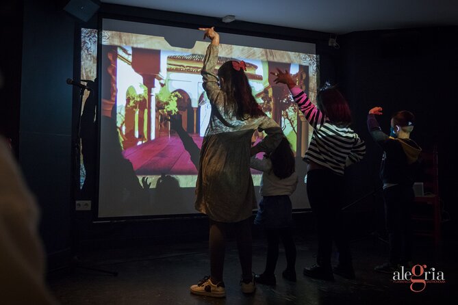 Immerse Yourself and Discover: Flamenco on an Interactive Journey - Inclusions