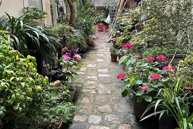 Immerse Yourself in Parisian Art and Cuisine - Sample Delightful Pastries and Desserts