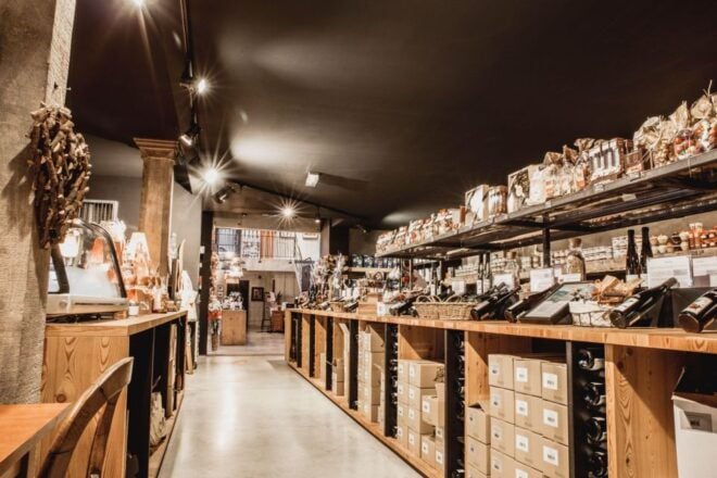 Immersive Cellar Tour, Tasting and Board Meal - Meeting Point & Transport