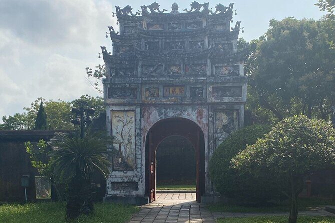 Imperial Citadel of Hue : A Full-Day Tour from Hoi An and Da Nang - Detailed Review of the Hue Full-Day Tour