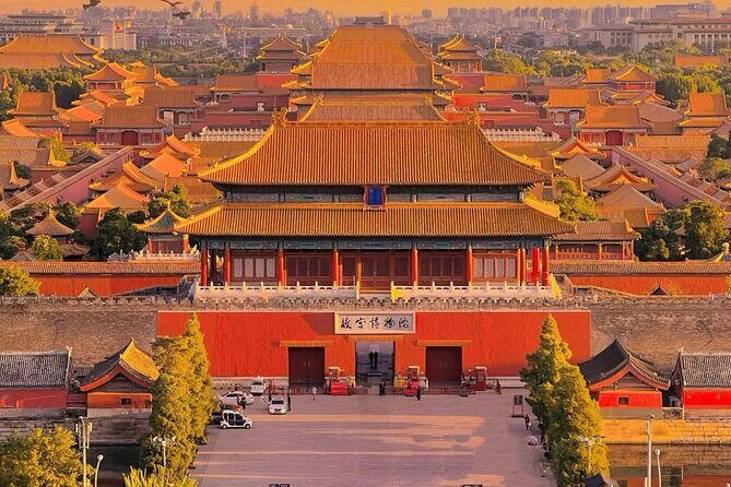 Imperial Grandeur and Urban Pulse - An In-Depth Look at the Itinerary