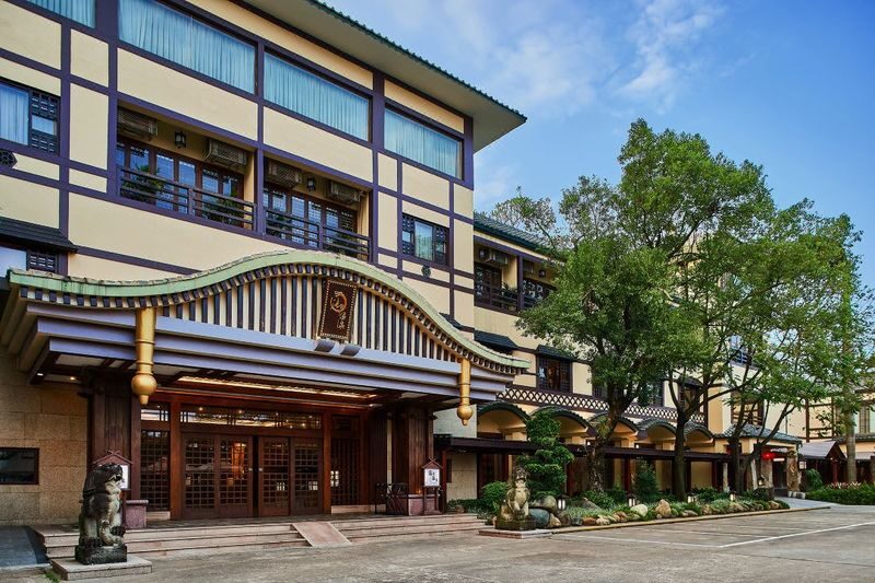 Imperial Hot Spring Resort Experience in Zhuhai - Free comforts make a long visit easier