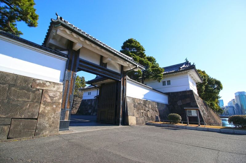 Imperial Palace East Garden and Heritage of Edo Castle Private Tour - At a glance