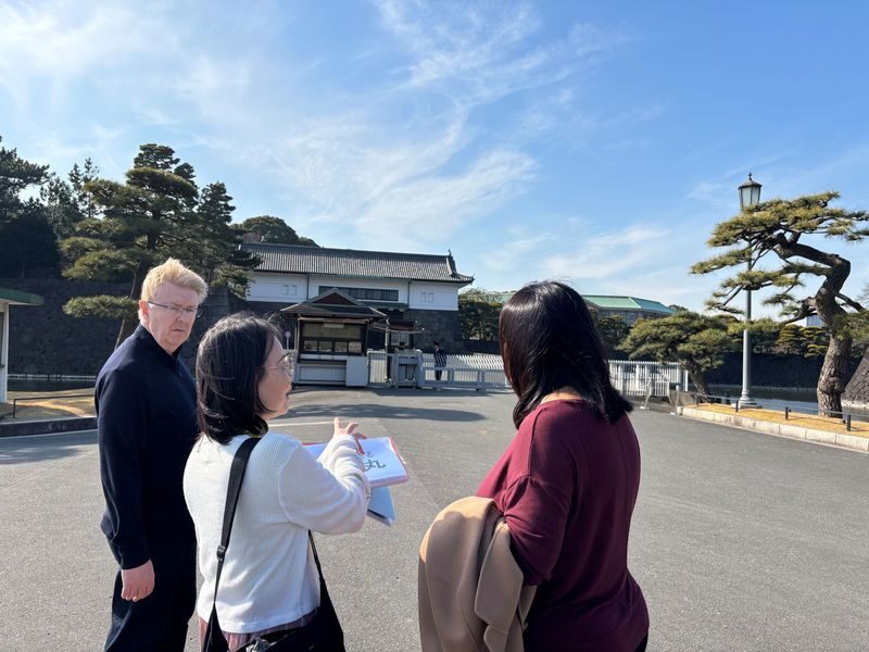 Imperial Palace East Garden and Heritage of Edo Castle Private Tour - The palace perimeter and the limits of access