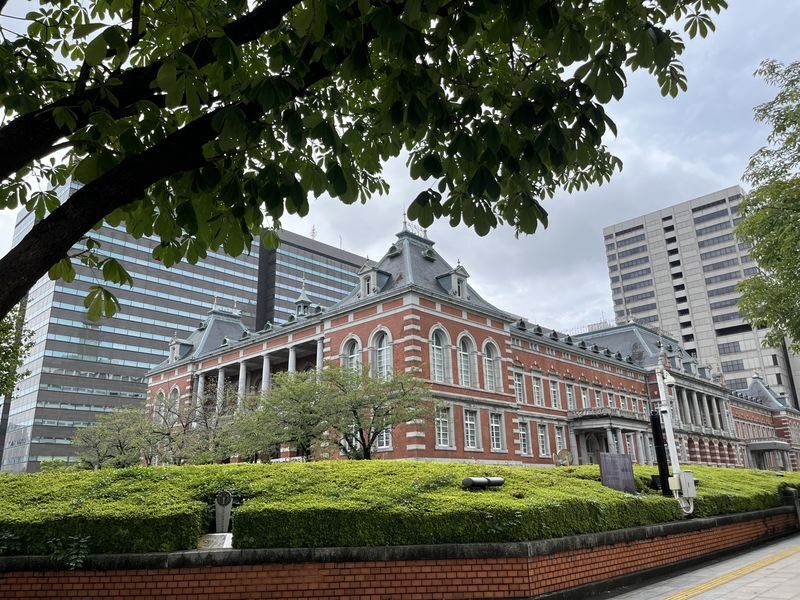 Imperial Palace East Garden and Heritage of Edo Castle Private Tour - Nihonbashi and the route question