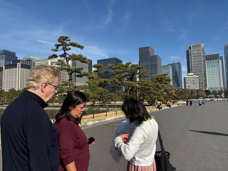 Imperial Palace East Garden and Heritage of Edo Castle Private Tour - Price, timing and practical value