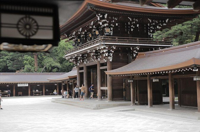 Imperial Palace, Meiji Shrine, & Aoyama Tour - FAQ