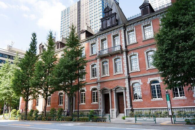 Imperial Palace or Edo Castle Time Trip Learning Walking Tour - Diving Into the Tour Experience