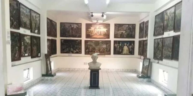 Imphal: Guided Same Day City Tour with Loktak Lake and Lunch - Good To Know  