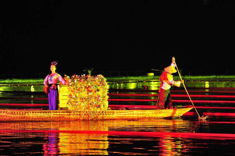 "Impression of Liu Sanjie" Landscape Live Performance - A theater made from river, peaks and darkness