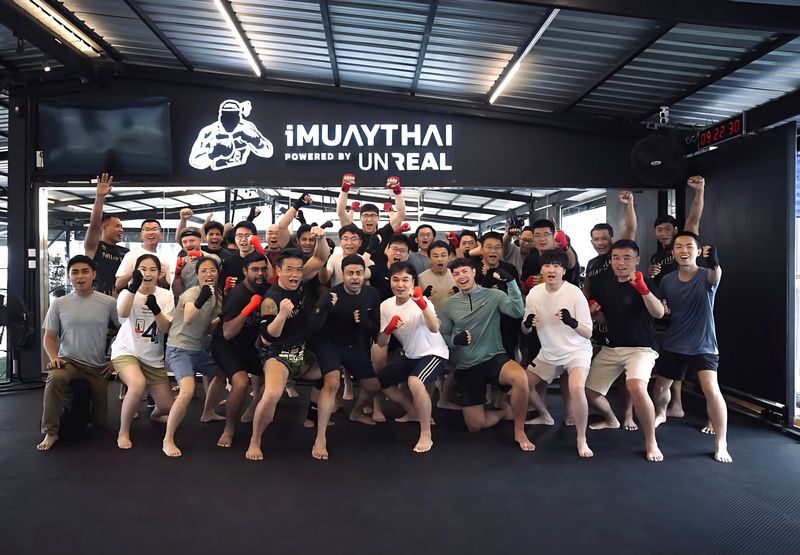 iMUAYTHAI (Thai Boxing) at Sukhumvit 24 Bangkok - A hard workout, not just a photo stop
