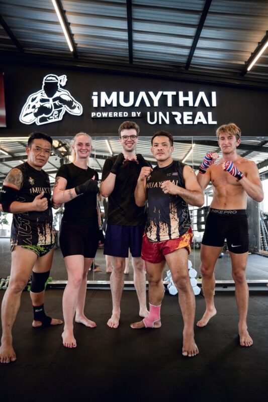 iMUAYTHAI (Thai Boxing) at Sukhumvit 24 Bangkok - Who will get the most from this session?