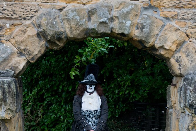 In and Out the Dusty Closes - Directions and Getting There