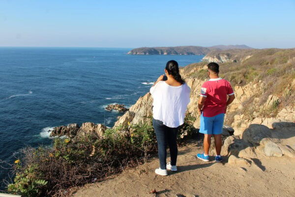 In Huatulco: We Take You From Your Hotel to Visit the Beaches. - Included Amenities