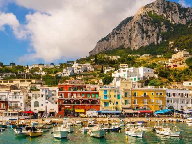 In Search of the Past: From Napoli to Capri - Experience and Expectations