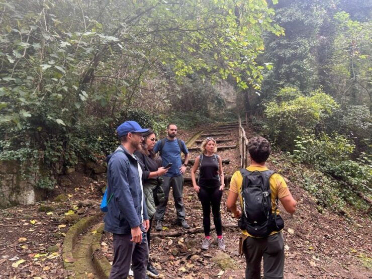 In the Footstep of the Etruscans: Hike & Wine Tasting - Activity Description