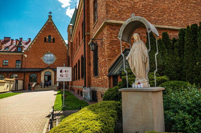 IN THE FOOTSTEPS OF JOHN PAUL II. FULL TOUR WITH AUDIO GUIDE - Discovering John Paul IIs Early Life