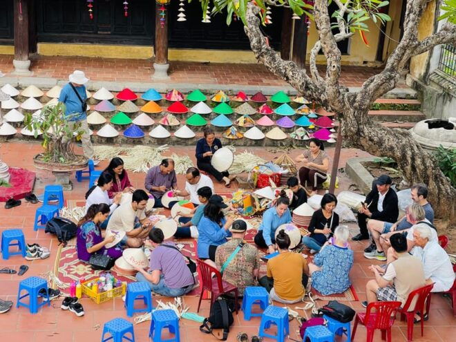 Incense Village, Hat Making, Lacquer & Train Street Full Day - Ha Thai Lacquer Village