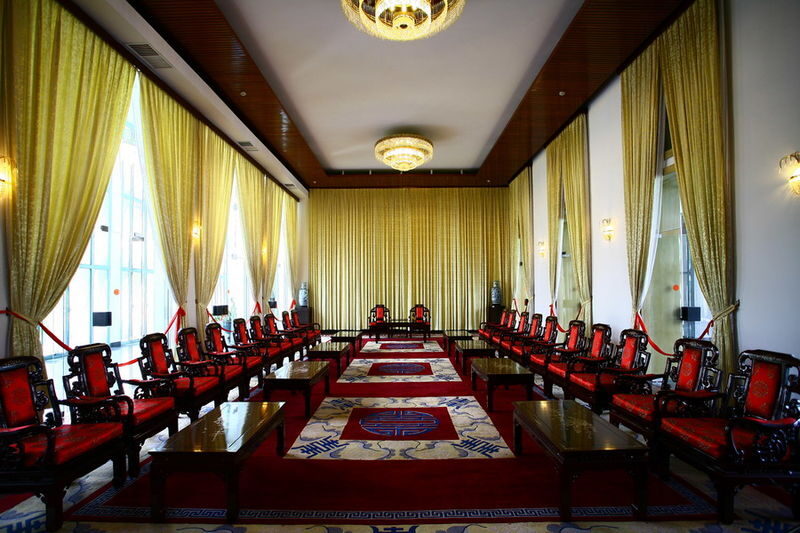 Independence Palace Ticket in Ho Chi Minh City - Finding the red-shirted ticket staff