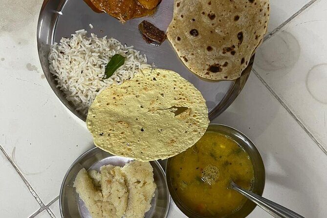 Indian Cooking Class with Unlimited Home Style Meal - Why This Tour Works Well