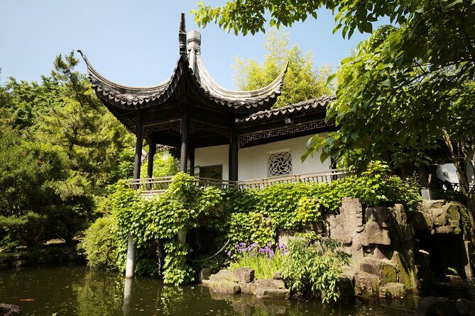 Indian Temple and Chinese Garden Tour - Discover the Spirit of the East in New York City