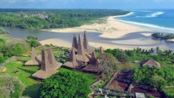 Individual Route Sumba - Private Driver - Free WI-FI - Ecotourism Activities Available