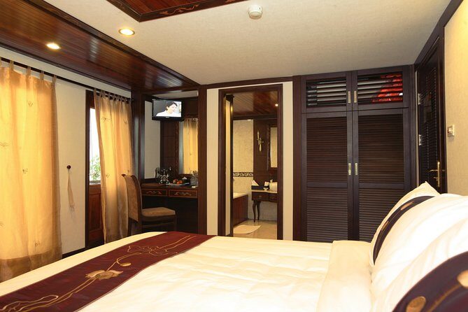 Indochina Sails Halong Bay - The Experience: What Sets It Apart