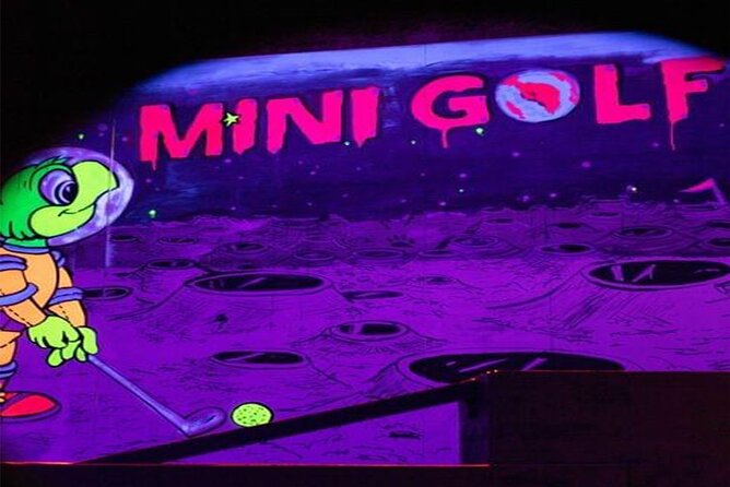 Indoor Mini Golf Experience - Course Highlights