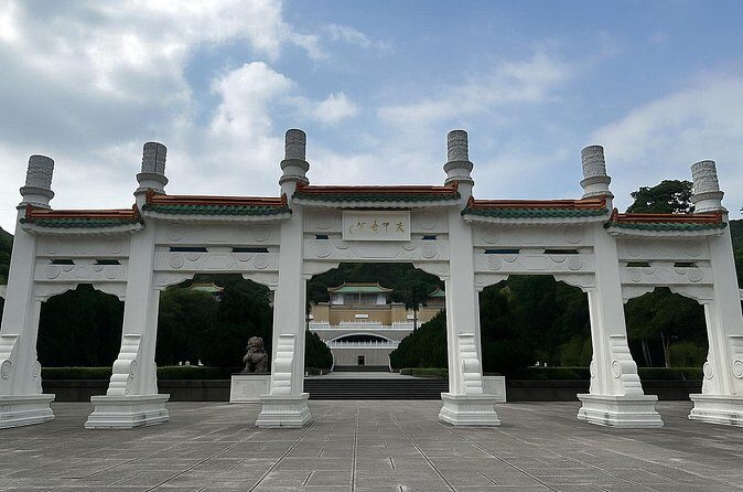 Indoor Shrimp Fishing Experience and National Palace Museum - Authentic Experience and What Travelers Say